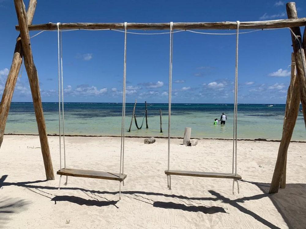 Hotel Arenas Mahahual Bagian luar foto
