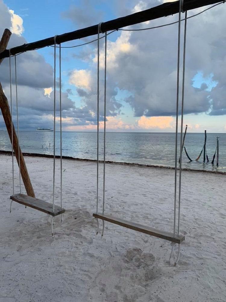 Hotel Arenas Mahahual Bagian luar foto