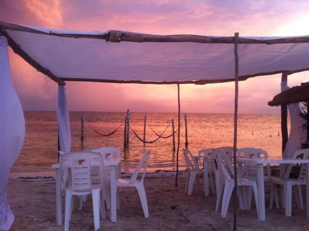 Hotel Arenas Mahahual Bagian luar foto