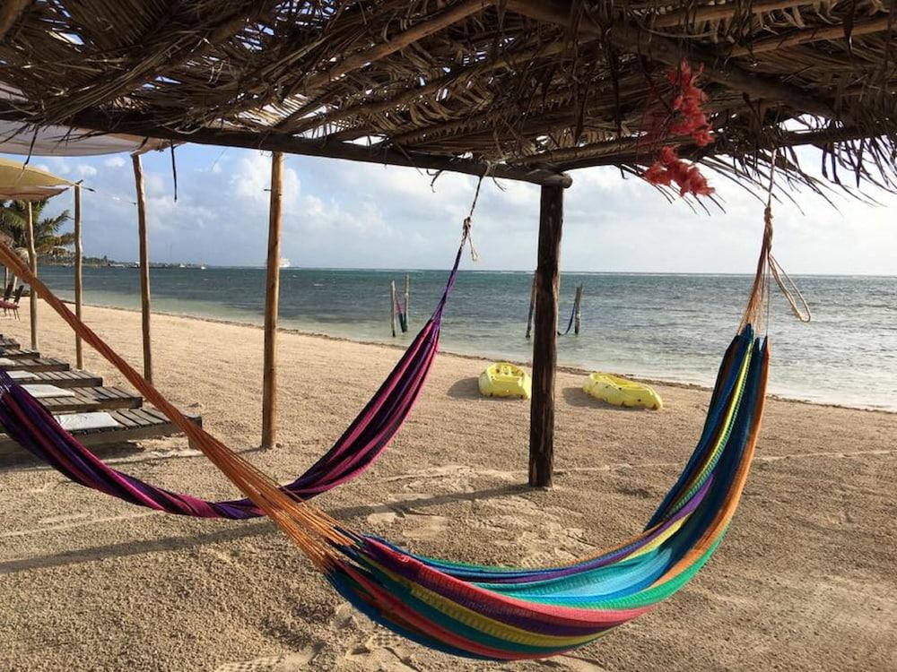 Hotel Arenas Mahahual Bagian luar foto