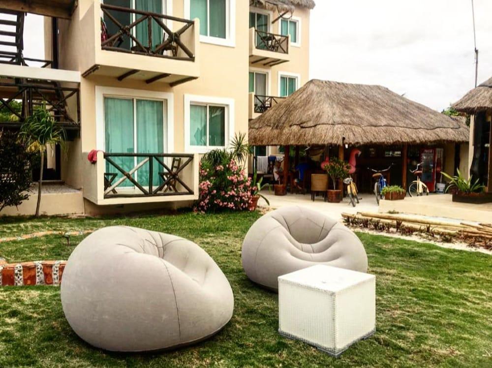 Hotel Arenas Mahahual Bagian luar foto