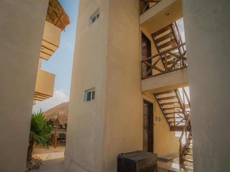 Hotel Arenas Mahahual Bagian luar foto