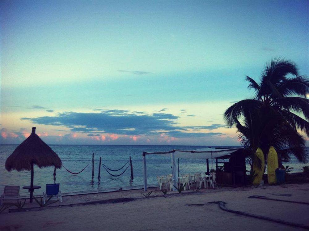 Hotel Arenas Mahahual Bagian luar foto