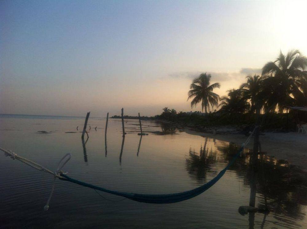 Hotel Arenas Mahahual Bagian luar foto
