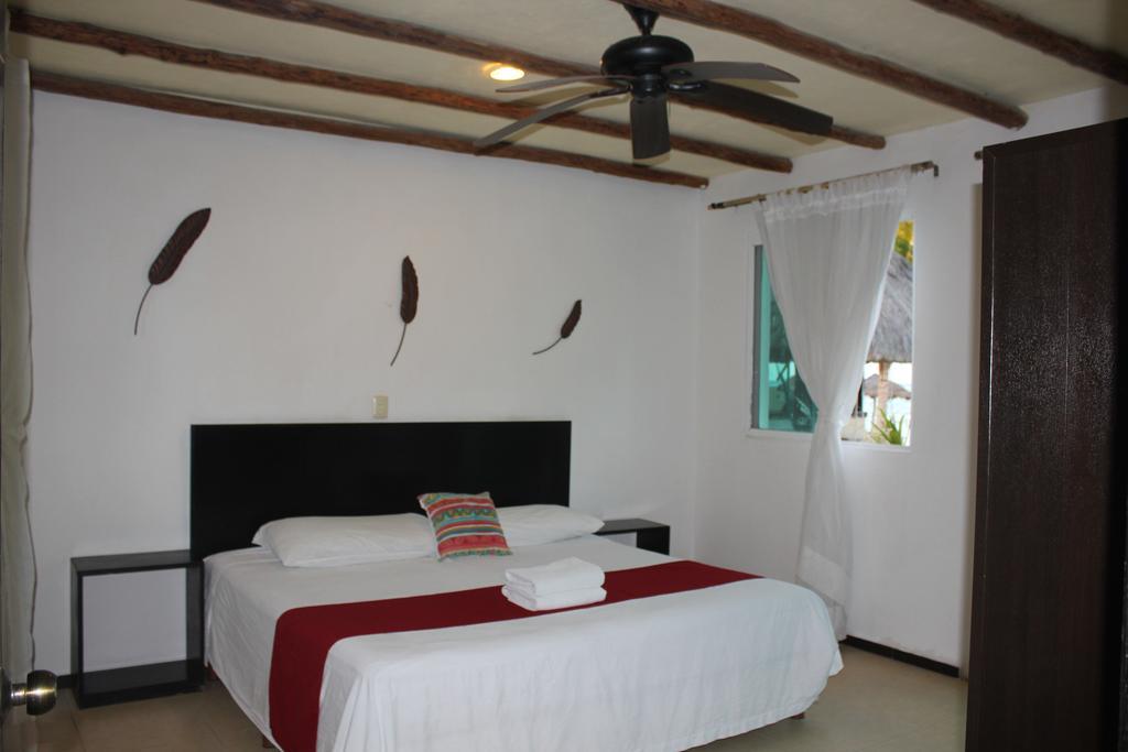 Hotel Arenas Mahahual Bagian luar foto