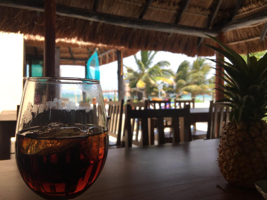 Hotel Arenas Mahahual Bagian luar foto