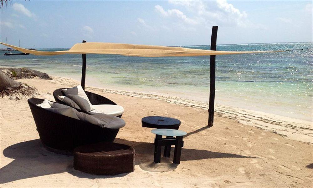 Hotel Arenas Mahahual Bagian luar foto